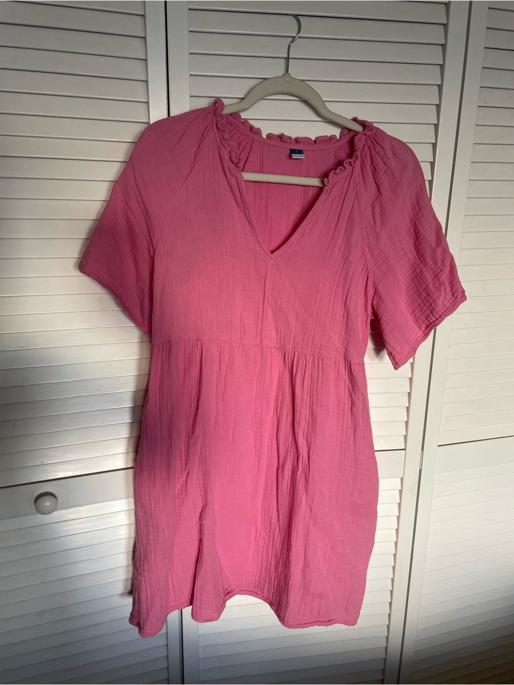Old Navy Pink Short Sleeve V-Neck Midi Dress